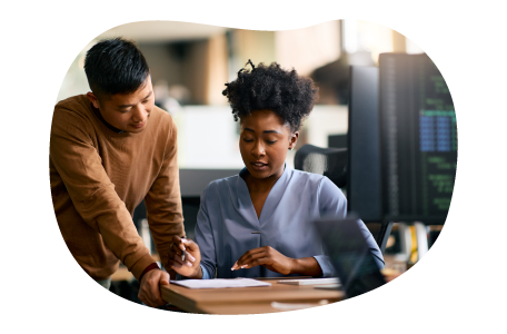 Two data scientist working together.